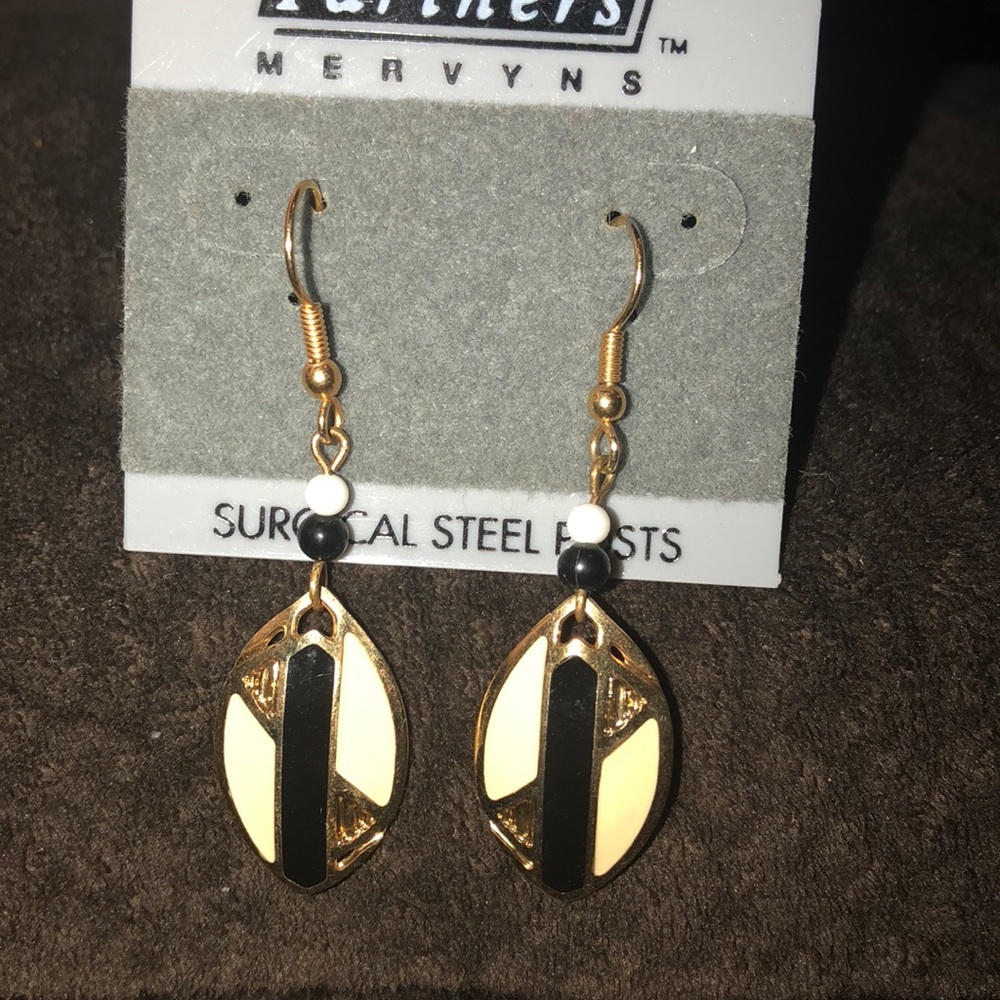 Cute Accented Earrings